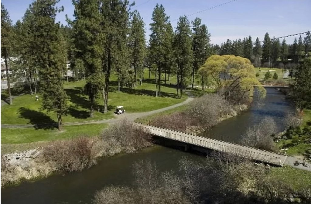 Golfing in Spokane