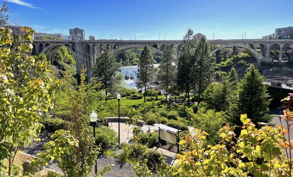 Spokane Falls viewpoints